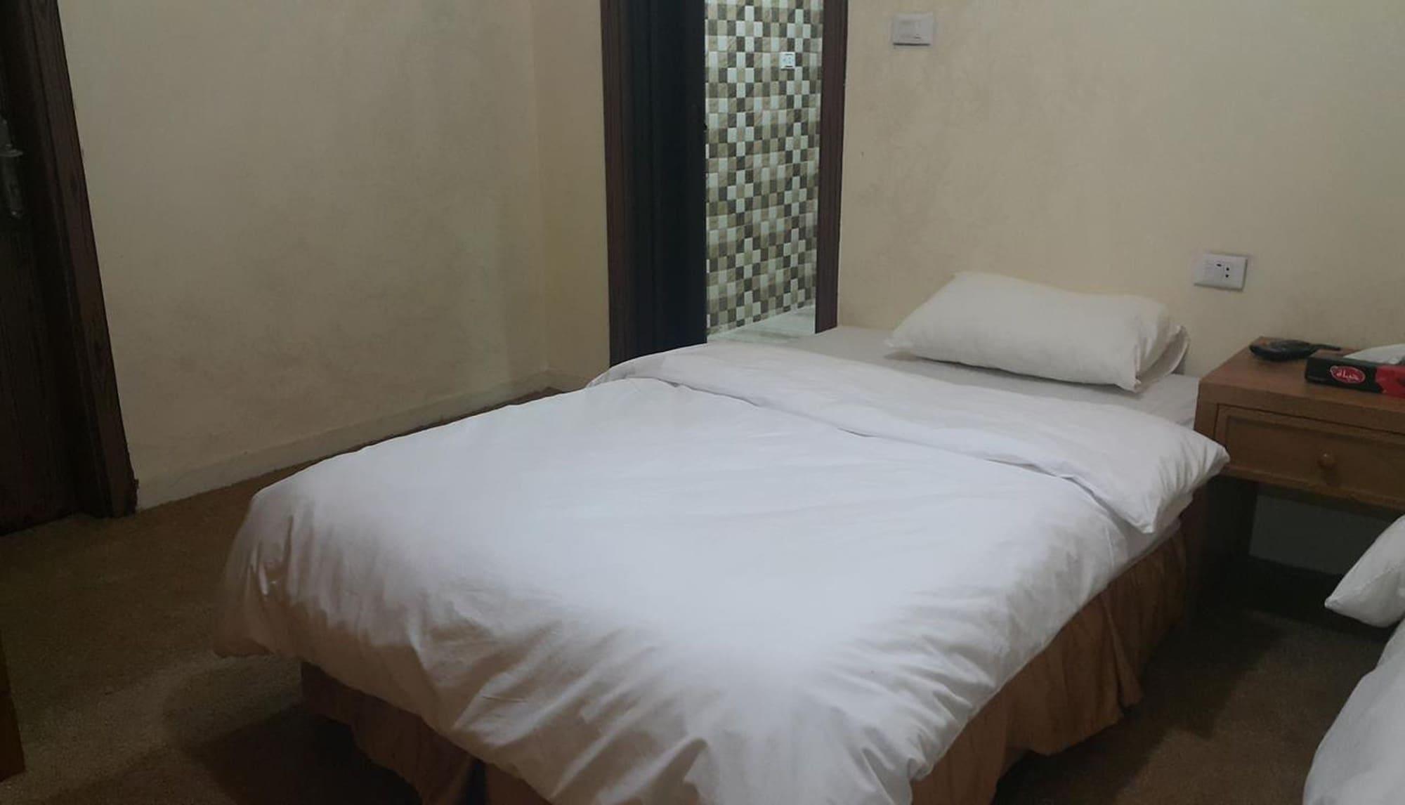 Al-Houriat Hotel Amman Zewnętrze zdjęcie