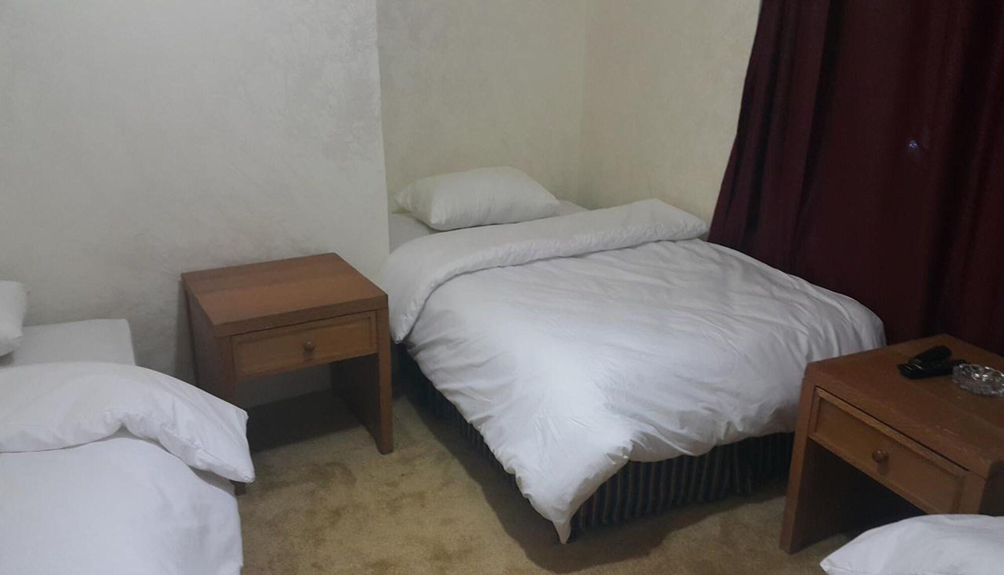 Al-Houriat Hotel Amman Zewnętrze zdjęcie