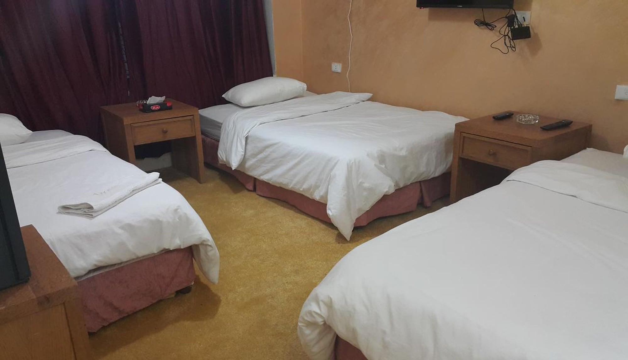 Al-Houriat Hotel Amman Zewnętrze zdjęcie