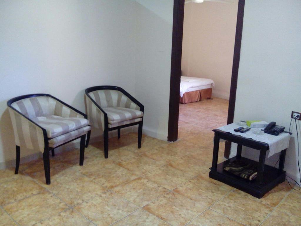 Al-Houriat Hotel Amman Zewnętrze zdjęcie