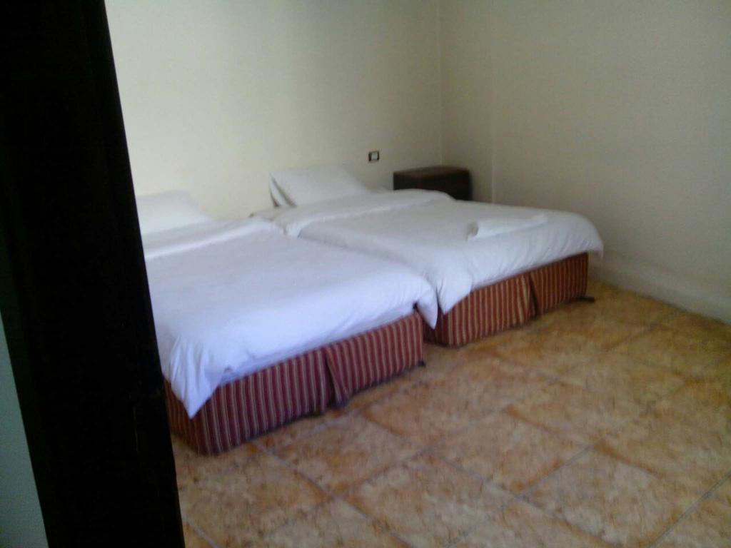 Al-Houriat Hotel Amman Zewnętrze zdjęcie