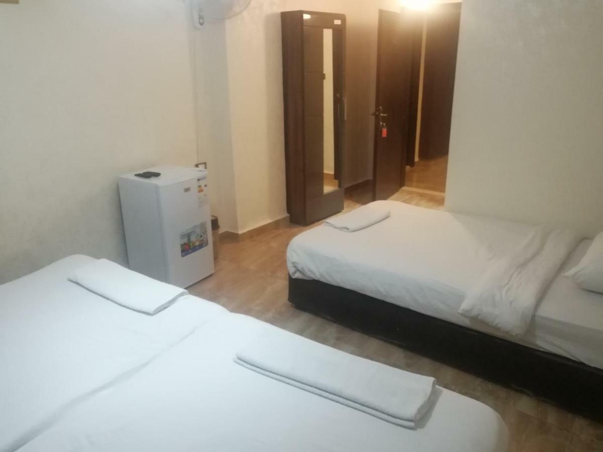 Al-Houriat Hotel Amman Zewnętrze zdjęcie
