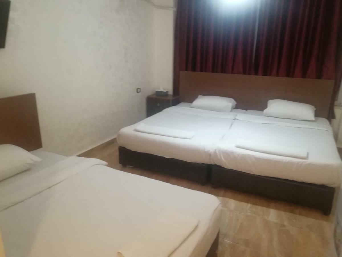 Al-Houriat Hotel Amman Zewnętrze zdjęcie
