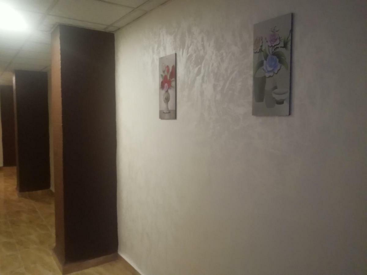 Al-Houriat Hotel Amman Zewnętrze zdjęcie
